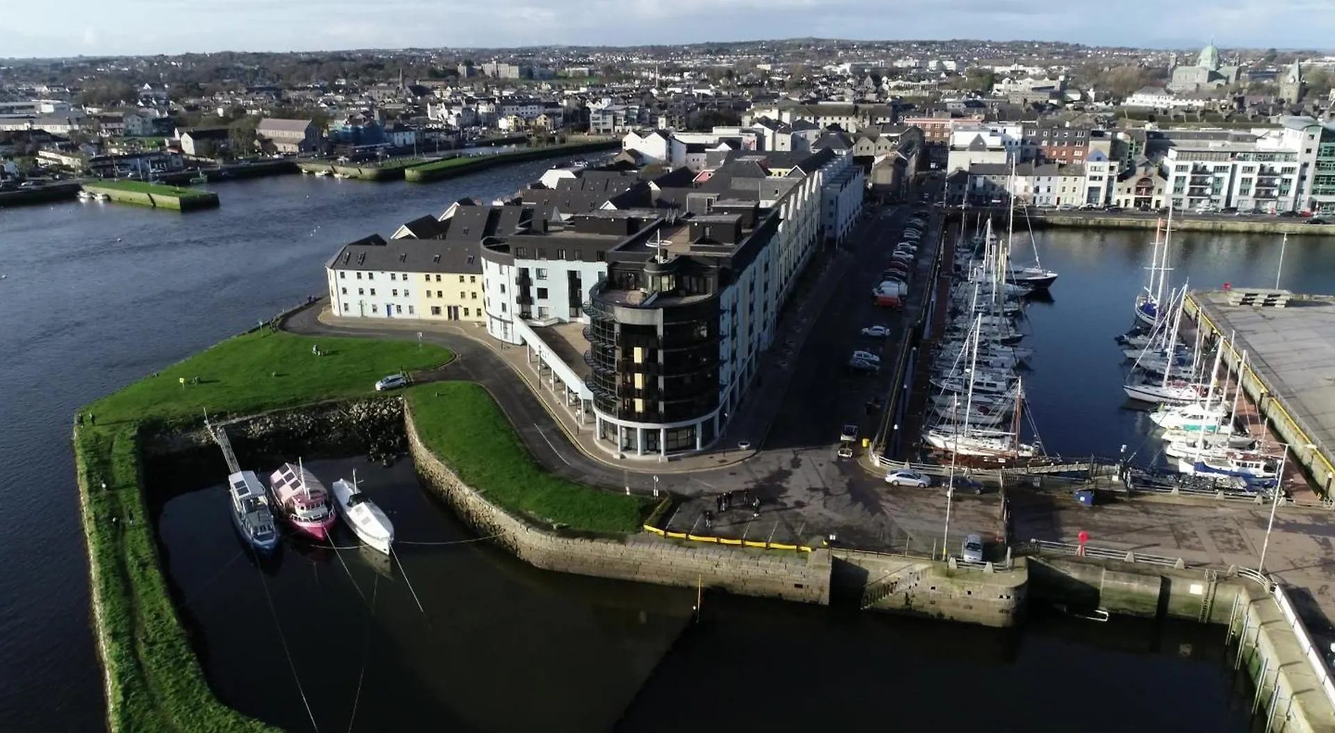 Long Walk Gem Apartment Galway