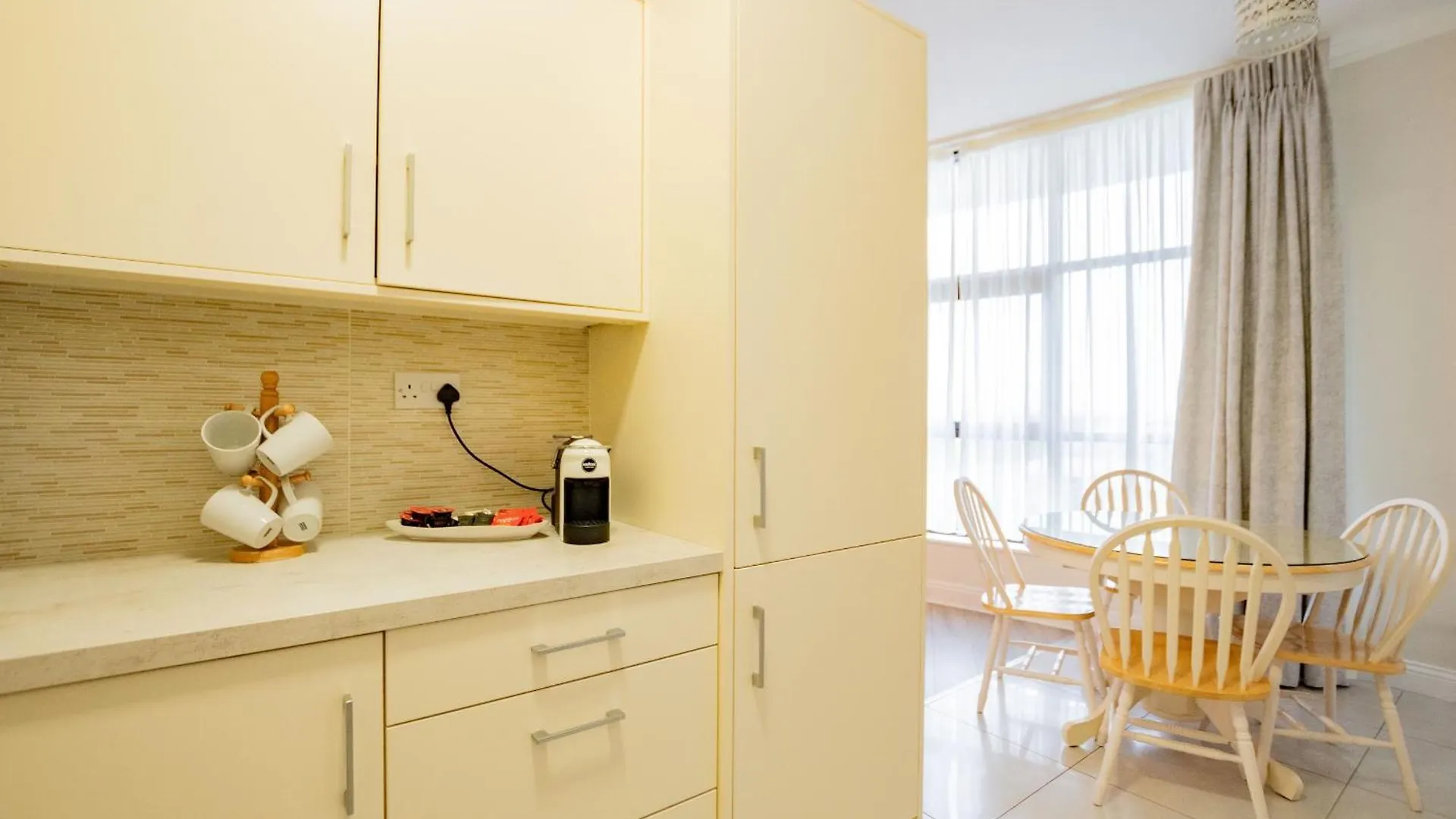 Long Walk Gem Apartment Galway 0*,